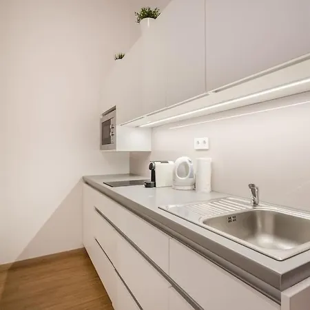 Klauzal Garden City Apartments- Studio K32 Apartament *