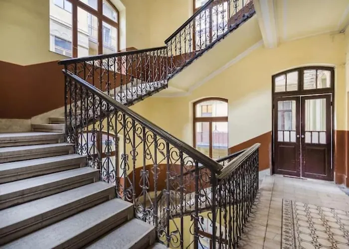 Klauzal Garden City Apartments- Studio K32 *