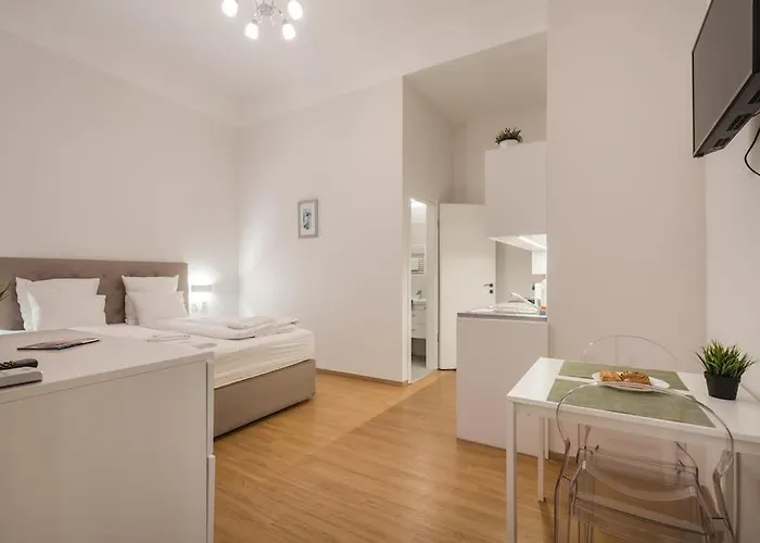 Klauzal Garden City Apartments- Studio K32 Apartament *